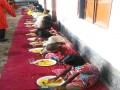ঝিনাইদহের সুবিধাবঞ্চিত শিক্ষার্থীদের নিয়ে মধ্যহ্নভোজ করেছেন প্রয়াস আনন্দ স্কুল 